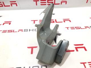 Кронштейн крепления двигателя Tesla Model S 1 поколение [рестайлинг] 2019, 1031049-S0-F, 1077751-00-A