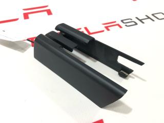 Заглушка салазки сиденья Tesla Model X 1 поколение 2019, 1061591-00-D