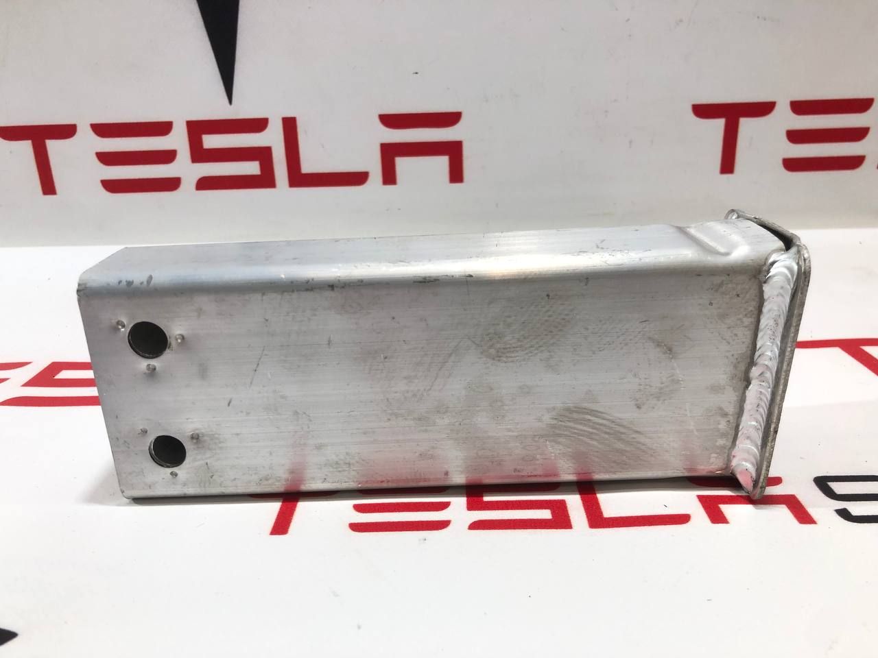 Стакан подрамника переднего Tesla Model 3 1 поколение (2017 - 2025), 1109193-00-B - фото №1