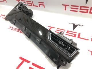 Декоративная накладка центральной панели (пассажирская) Tesla Model S 1 поколение 2013, 1004518-00-I, 1096880-00-A, 1096879-00-A, 1007821-00-D, 6007628-00-C, 1004518-06-D
