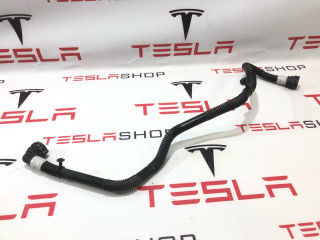 Шланги охлаждающей жидкости Tesla Model 3 1 поколение 2022, 1501332-00-A
