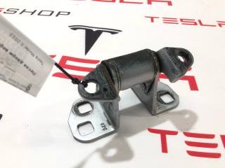 петля двери Tesla Model S 1 поколение 2013, 6009555-00-F