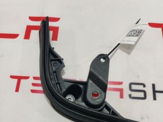 Уплотнитель угловой подъемной задней двери Tesla Model X 1 поколение 2016, 1473351-00-B, 1473349-00-B, 1049385-00-C