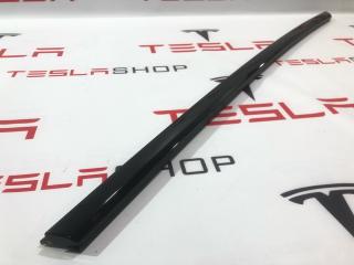молдинг двери задней правой Tesla Model S 1 поколение [2-й рестайлинг] (2021 - 2025), 1600178-00-A, 1873554-22-A