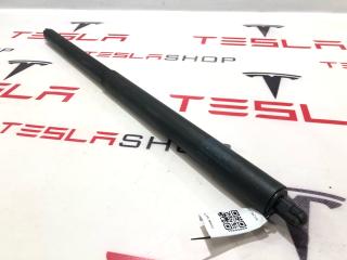 амортизатор крышки багажника (3-5 двери) Tesla Model S 1 поколение [рестайлинг] 2019, 6006611-00-C