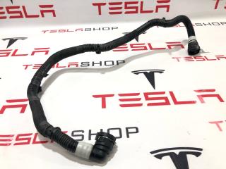Патрубок системы охлаждения заднего мотора Tesla Model X 1 поколение [рестайлинг] 2022, 1077585-00-D