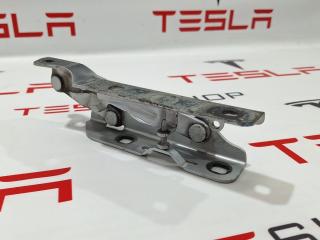 петля капота левая Tesla Model S 1 поколение 2013, 6006738-00-E, 1029284-00-C