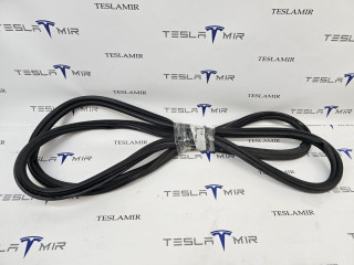 уплотнитель Tesla Model Y 1 поколение 2021, 1497681-00