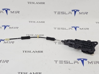Электропривод (активатор, актуатор) замка капота левый Tesla Model S 1 поколение [2-й рестайлинг] 2022, 1586554-00