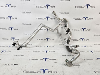 трубка кондиционера Tesla Model X 1 поколение 2018, 6008481-00, 1032222-00