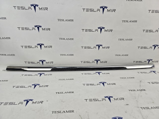 Молдинг двери (хром) задний левый Tesla Model X 1 поколение 2018, 1098685-00