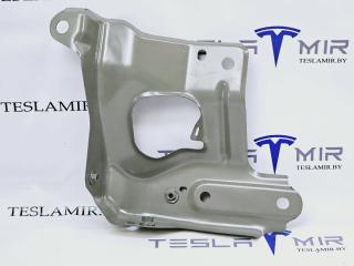 крепление ( кронштейн ) крыла Tesla Model Y 1 поколение 2021, 1504589-S0