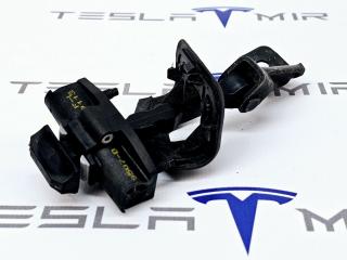 ограничитель открывания двери Tesla Model 3 1 поколение 2019, 1089507-00