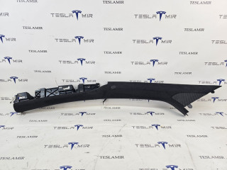 Накладка декоративная стойки А внутренняя левая верхняя Tesla Model X 1 поколение 2018, 1050724-00, 1047000-00, 1035939-06