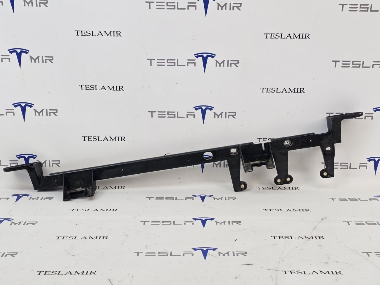 кронштейн радиатора Tesla Model X 1 поколение 2018, 1054164-00 - фото №1