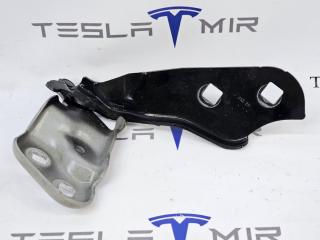 петля капота левая Tesla Model 3 1 поколение 2023, 1098792-00