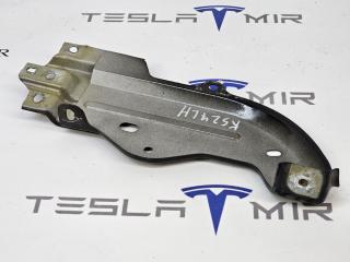 крепление ( кронштейн ) крыла Tesla Model 3 1 поколение 2023, 1092304-00