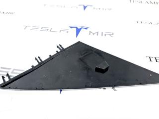 Накладка на зеркало (треугольник) левая Tesla Model Y 1 поколение 2021, 1495632-00