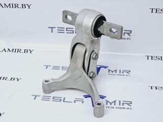 кронштейн двигателя Tesla Model S 1 поколение [рестайлинг] 2017, 1055366-00, 1055368-00