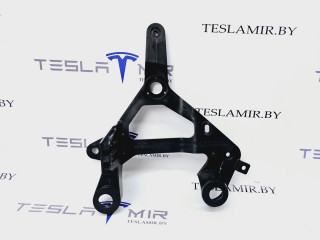 кронштейн насоса пневмоподвески Tesla Model S 1 поколение [рестайлинг] 2017, 1060855-00