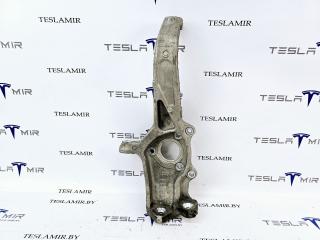 кулак поворотный правый Tesla Model 3 1 поколение 2019, 1044318-00