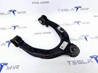 Рычаг верхний передний (подкова) правый Tesla Model Y 1 поколение 2022, 1044326-00