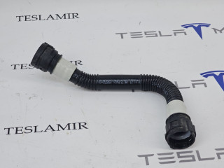 Патрубок системы охлаждения пластиковый Tesla Model S 1 поколение [2-й рестайлинг] 2022, 1585720-00