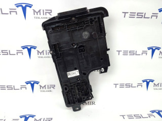 Блок управления BCM (бортовой сети) (Body Control Module) Боди Tesla Model Y 1 поколение 2021, 1497848-00, 1497846-10, 1497849-00