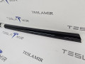 молдинг двери задней правой Tesla Model S 1 поколение [2-й рестайлинг] 2022, 1873554-22 - фото №3