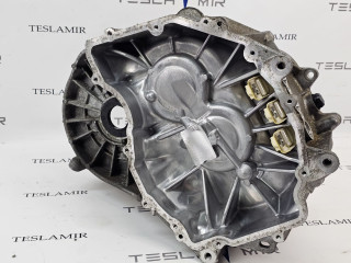 Двигатель (электромотор) Tesla Model Y 1 поколение 2021, 1120980-00, 1120990-00, 1521394-00