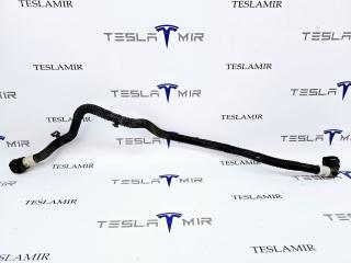 Патрубок системы охлаждения пластиковый Tesla Model 3 1 поколение 2019, 1077597-00