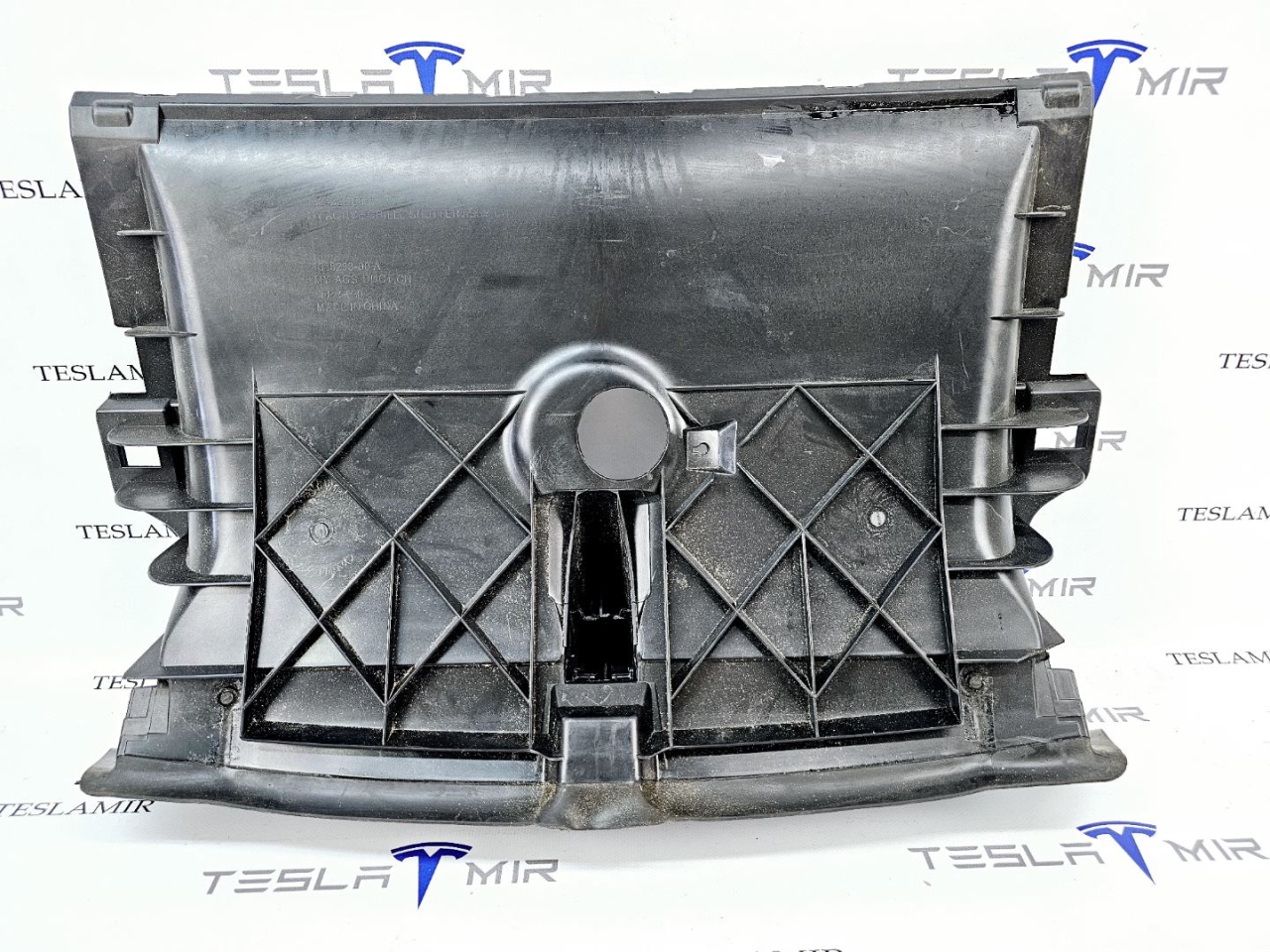 корпус кассеты радиаторов верхний Tesla Model Y 1 поколение 2021, 1494159-00, 1634325-00, 1640666-00, 1638293-00 - фото №1