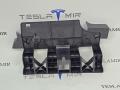 Кронштейн крепления обшивки багажника правый Tesla Model 3 1 поколение 2023, 1470963-00 - фото №2