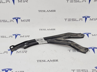 распорка стоек Tesla Model S 1 поколение [2-й рестайлинг] 2022, 1617459-00