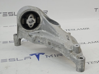 кронштейн двигателя Tesla Model Y 1 поколение 2022, 1093278-50, 1095337-00