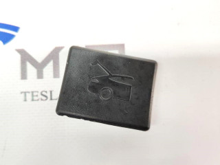 Заглушка карты облицовки крышки багажника Tesla Model X 1 поколение 2018, 1011955-00