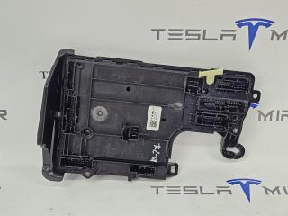 Блок управления BCM (бортовой сети) (Body Control Module) Боди Tesla Model 3 1 поколение 2023, 1567455-00, 1078673-90, 1078673-99, 1078673-32, 1497850-00, 1567359-00, 1567455-02