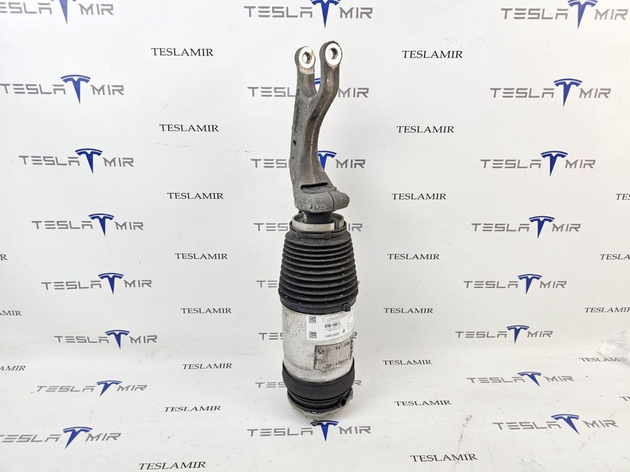 пневмостойка передняя Tesla Model X 1 поколение 2018, 1027361-00 - фото №1