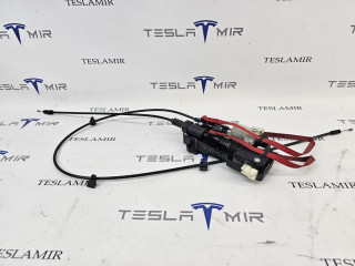 замок капота Tesla Model X 1 поколение 2018, 1057991-00, 1034098-00