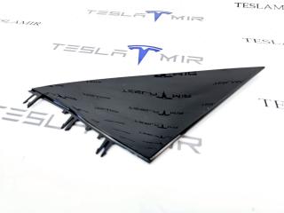 Накладка на зеркало (треугольник) левая Tesla Model Y 1 поколение 2021, 1495632-00
