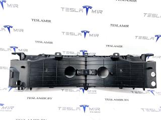 Воздуховод дефлектор центрального радиатора Tesla Model S 1 поколение [рестайлинг] 2017, 1058073-00, 1058074-00