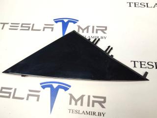 Накладка на зеркало (треугольник) левая Tesla Model 3 1 поколение 2023, 1130655-00