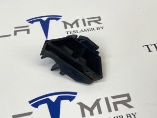 крепление бампера Tesla Model S 1 поколение [рестайлинг] 2017, 1072914-00