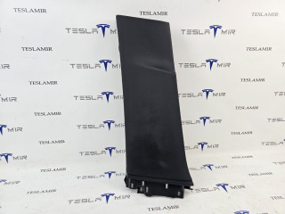 Накладка стойки B внутренняя Tesla Model X 1 поколение 2018, 1035967-00, 1052875-00