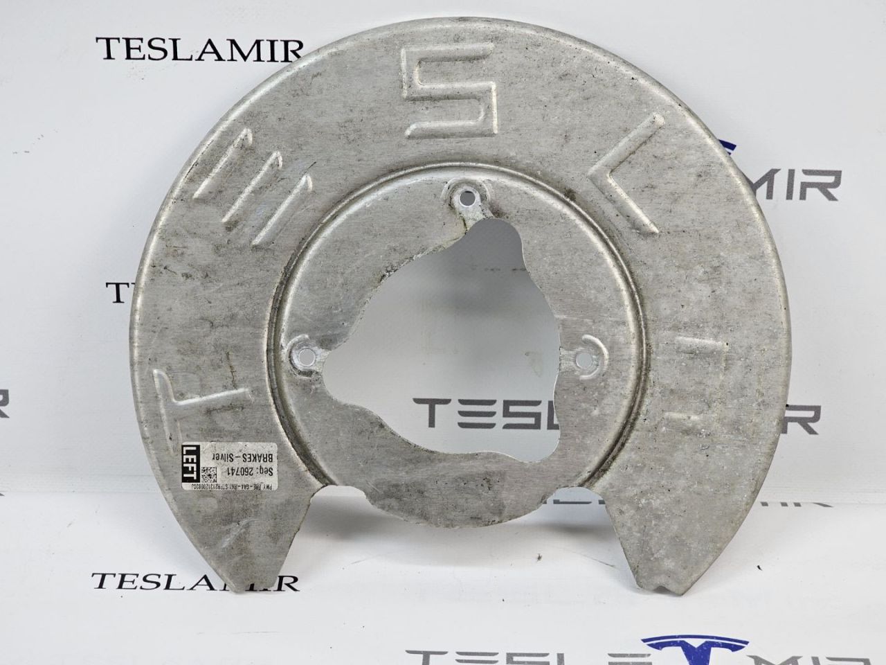 защитный кожух тормозного механизма Tesla Model Y 1 поколение 2022, 1044665-00 - фото №1