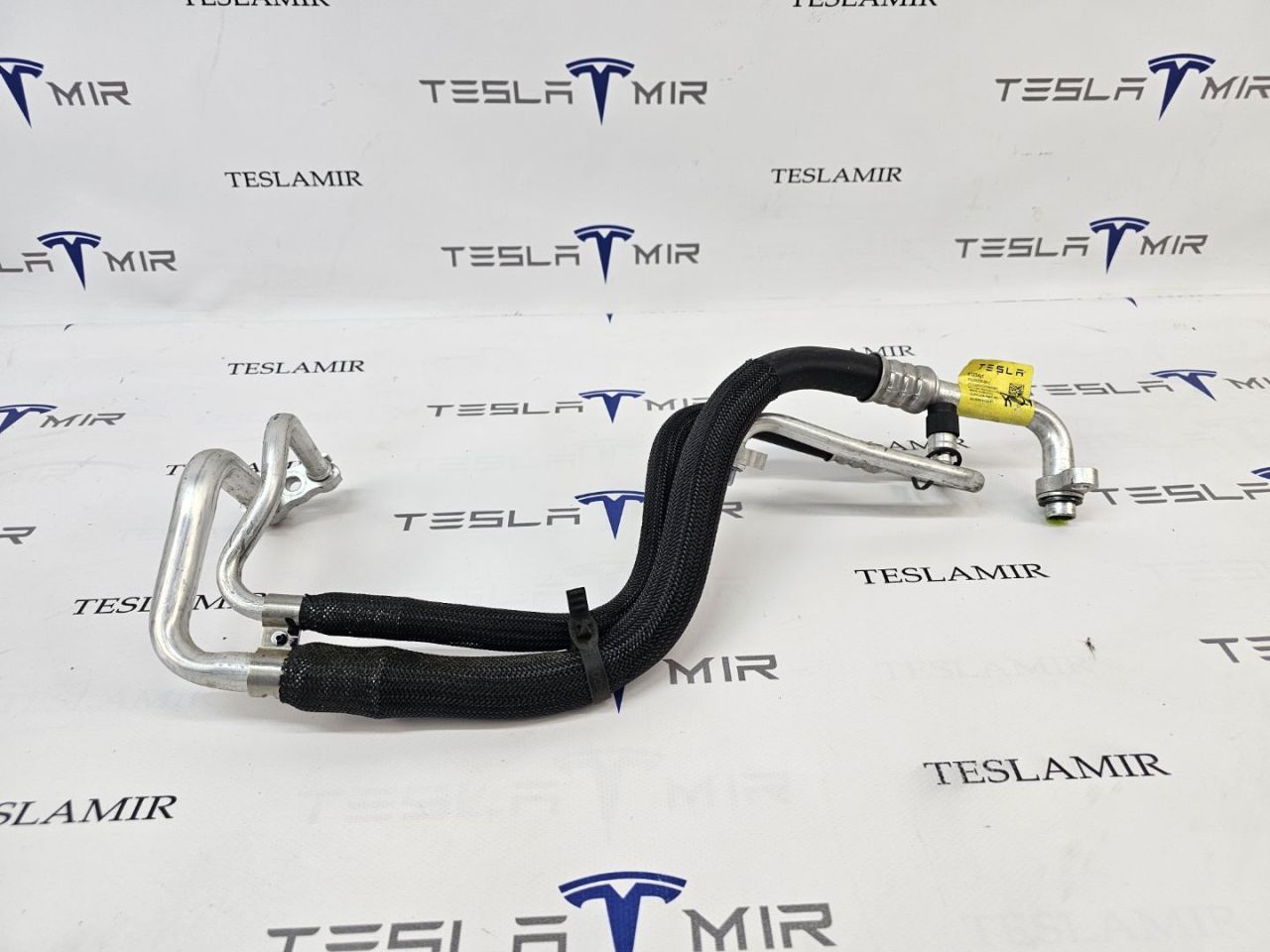 трубка кондиционера Tesla Model Y 1 поколение 2022, 1502020-00, 1092157-00, R-1234YF - фото №1