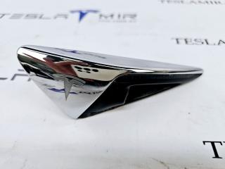 Повторитель поворота (камера крыла АП2.0/2.5/3.0) Tesla Model 3 1 поколение 2019, 1125106-77