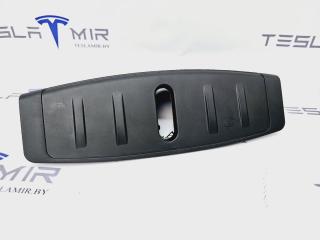 накладка декоративная Tesla Model 3 1 поколение 2023, 1095858-00, 1095859-00, 1555579-00