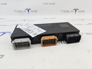 блок управления сиденьем Tesla Model S 1 поколение [рестайлинг] 2018, 1454068-00