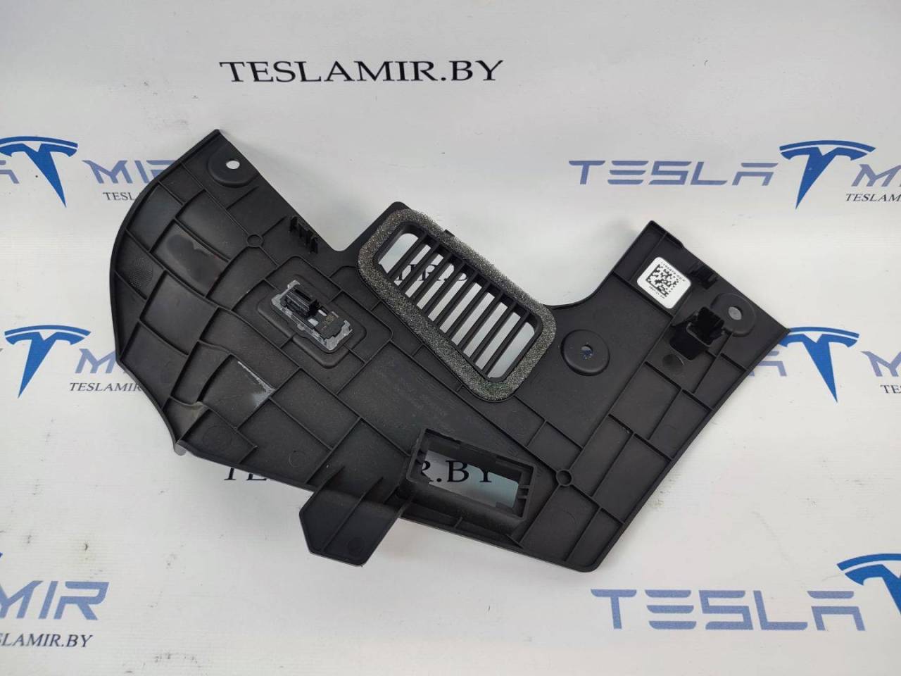 кожух (защита) рулевого механизма Tesla Model 3 1 поколение 2023, 1100579-00 - фото №1